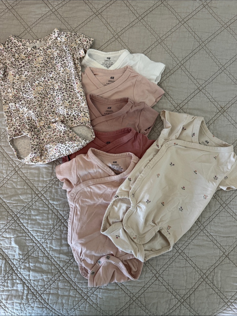H&M Baby Bodysuit Set of 7, Cream & Pink Tones, and Florals